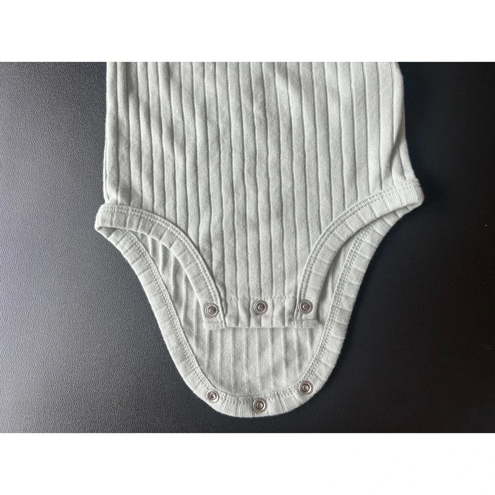 Carters Child of Mine Baby 18M Sage Green Ribbed Short Sleeve Bodysuit (1016)